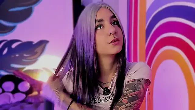 Kittyhell_cam on StripChat 