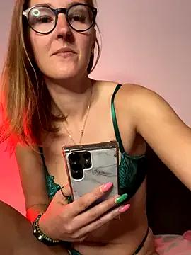 LauraLuxxx — Show Pussy & Play Pussy 