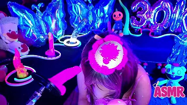 LaytonBox on StripChat