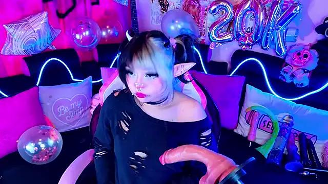 LaytonBox on StripChat