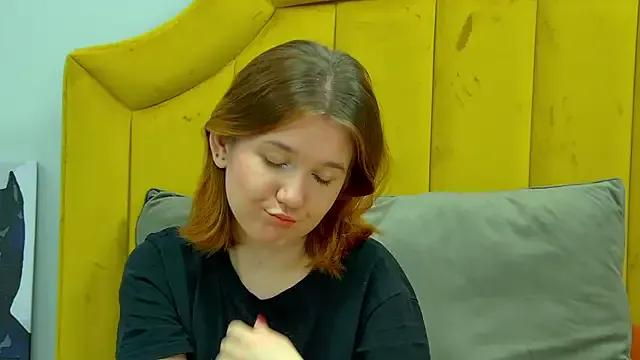 LessySmith on StripChat 