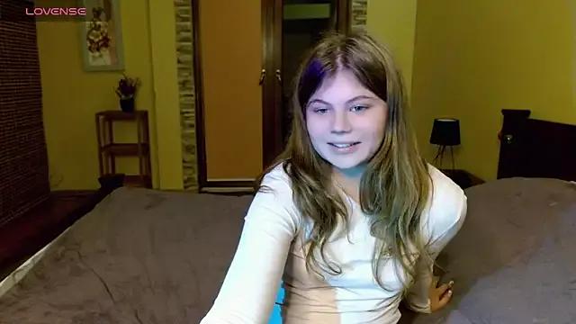 Lilly_Jess on StripChat 