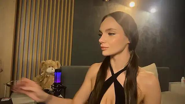 litlle_angelll on StripChat 