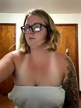 Lizzyloo on StripChat 