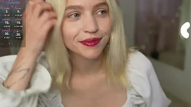 lolly_pie on StripChat 