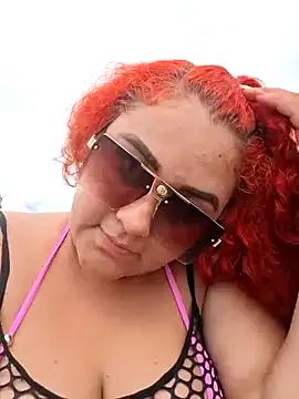 loly_bigbooty4u on StripChat 