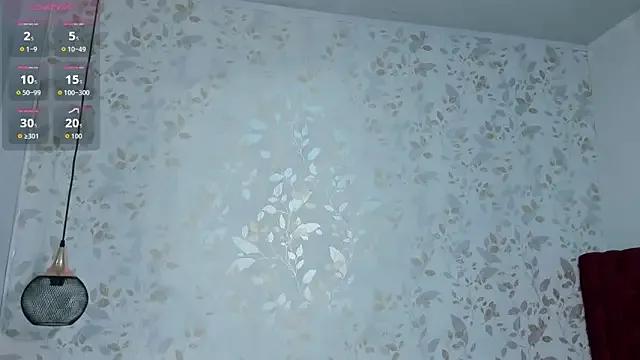 Luciaoregon on StripChat