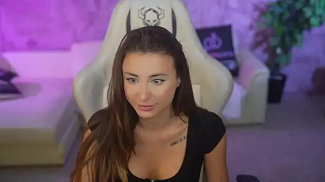 Luna_secretgirl on StripChat