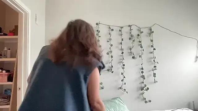 maddiliz — boobs out workout