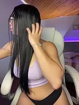 Maddy_Piink on StripChat 