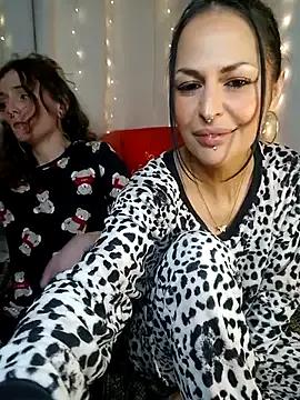 Masha_Real_84 on StripChat