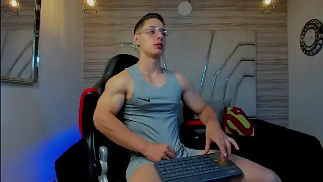 MAXTHOMSON — Make me Naked and Hard