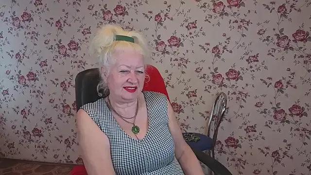 Maya_Mayflower on StripChat