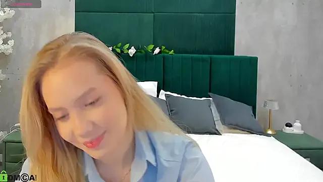 Melanie_Ryer — Show the belly