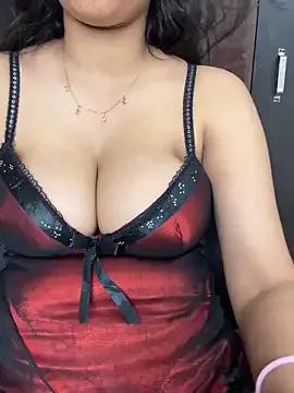 Miss-Ayraa on StripChat