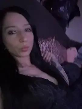 MissMidnightUK on StripChat 