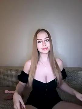 MissOyee on StripChat 