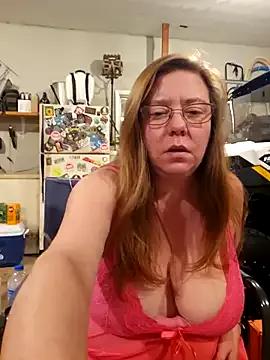 MsShelby40 on StripChat 