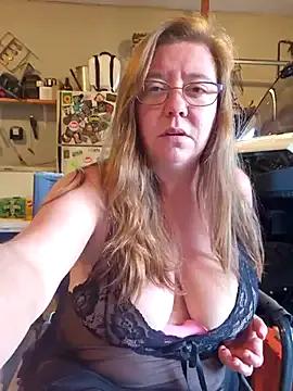 MsShelby40 on StripChat 
