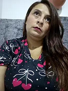 nahomysaints on StripChat