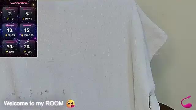 Naina_For_You on StripChat