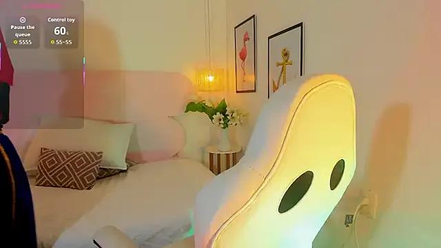 naomiii__ on StripChat