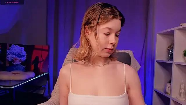 NicoletteTegeler — Rub in panties and make me more wet