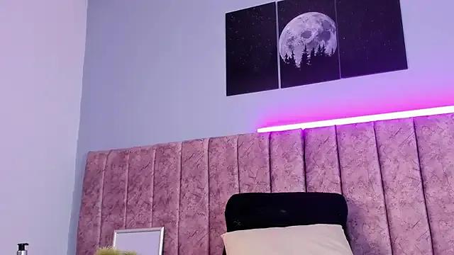 Niicolle_Evanss on StripChat 