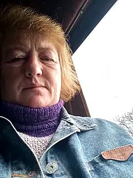 NikaLove49011 on StripChat