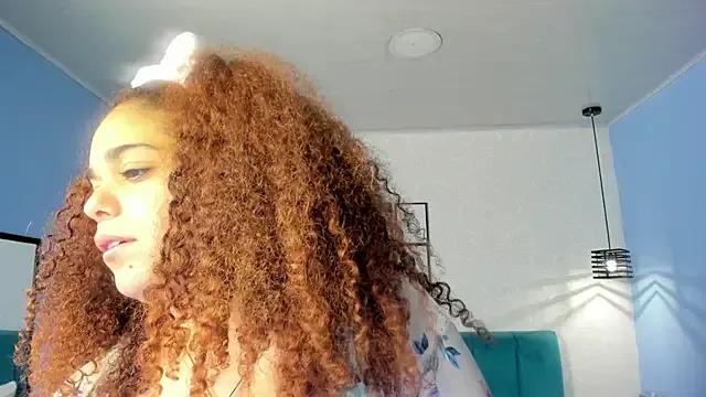 ninna_curly on StripChat