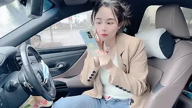 orla2021 on StripChat