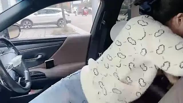 orla2021 on StripChat