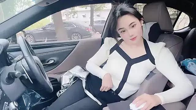 orla2021 on StripChat