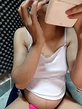 Pipi23_ on StripChat 