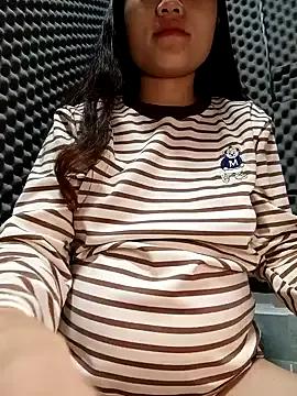 Pipi23_ on StripChat 