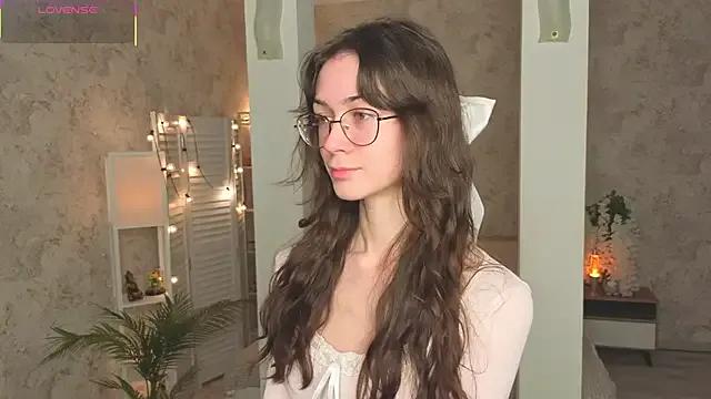 ReneeLippeatt — Lets See birthmark on cute ass?