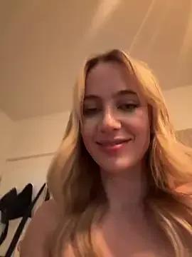 rileylovesyou — spank dat ass red