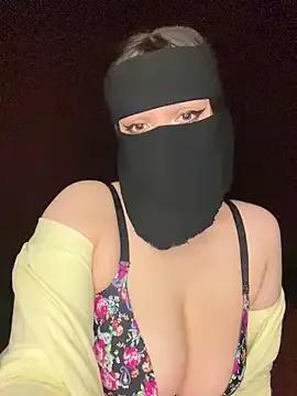 RooVaaN-Xx on StripChat 