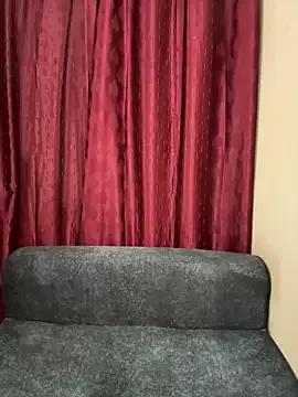 sassygirl4141 on StripChat 