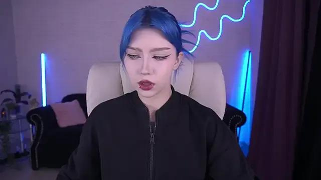 SelenaIris on StripChat 