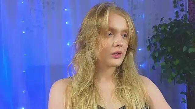 Slay_Blonde — kiss from Lily