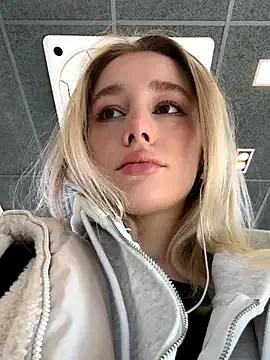 SSSATIVA_model on StripChat 