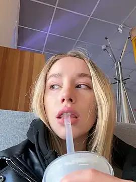 SSSATIVA_model on StripChat 