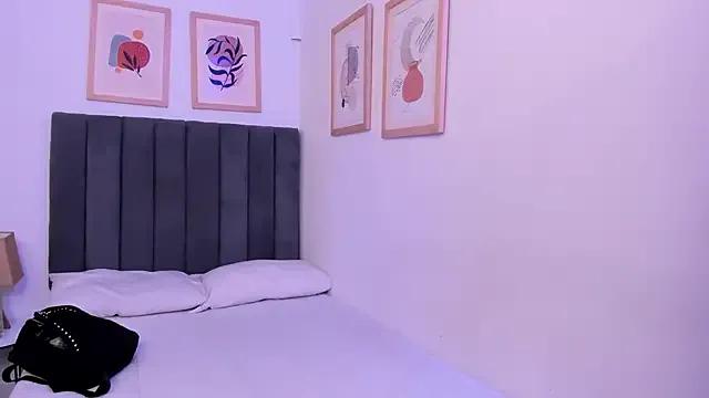 SuccubusDolly on StripChat 