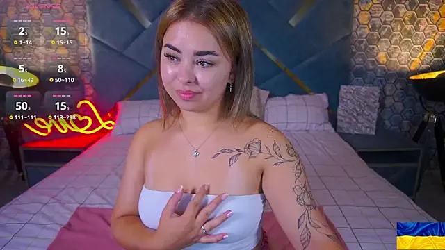 SusieWood on StripChat 