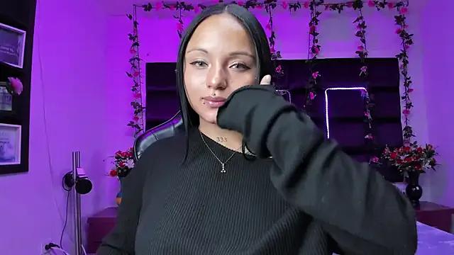 sweelanna__ on StripChat