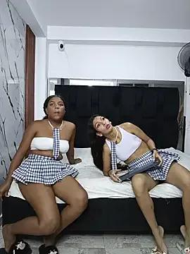 SweetYoungs_ on StripChat 