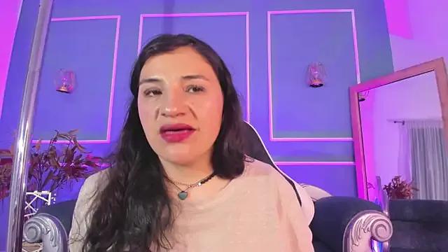 TaraTaylorr on StripChat 