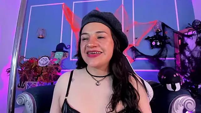 TaraTaylorr on StripChat 