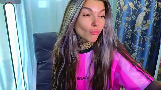 tattooedBabyy on StripChat 